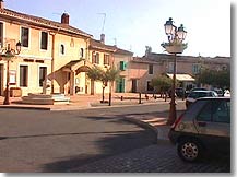 Fos sur Mer: square Fos sur Mer: square
