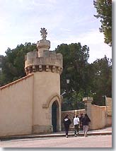Abbaye de Frigolet, entrée