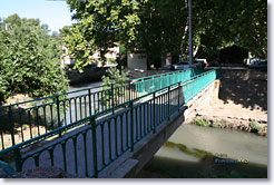 Grans, little bridge on the Touloubre river