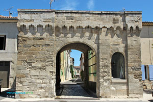 Graveson, porte du village