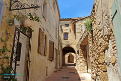 Istres, petite rue