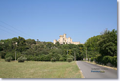 La Barben, route vers le château