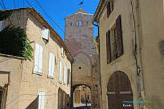 Noves, clock-tower