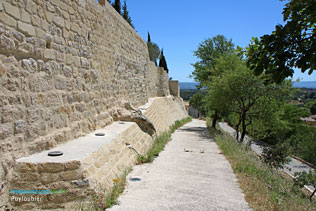 Puyloubier, stone wall and landscape