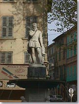 Salon de Provence, statue d'Adam de Craponne Salon de Provence, statue d'Adam de Craponne