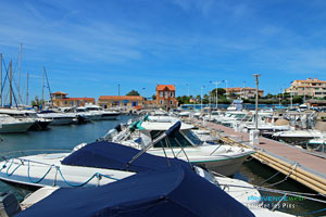 Sausset les Pins, boats in the marina