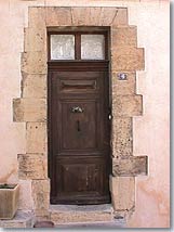 Simiane-Collongue, old door