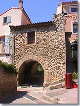 Saint Mitre les Remparts, door of the old village