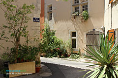 Saint Mitre les Remparts, rue du Four Saint Mitre les Remparts, rue du Four
