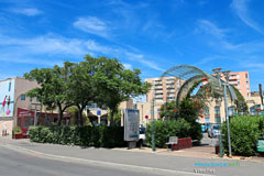 Vitrolles, mall entrance