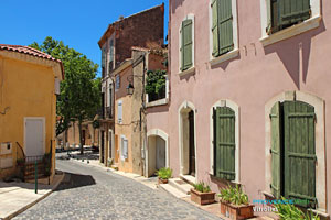 Vitrolles, rue du vieux Vitrolles