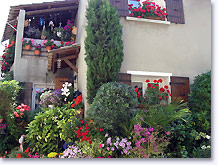 Mirabel aux Baronnies, balcons fleuris Mirabel aux Baronnies, balcons fleuris