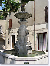 Mirabel aux Baronnies, fontaine