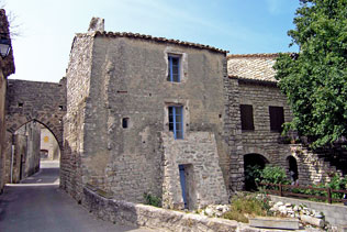 Montjoyer, 9 Photos