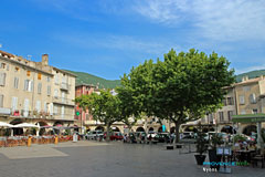 Nyons, Place des Arcades Nyons, Place des Arcades