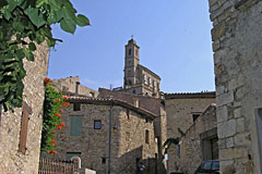 Pierrelongue, village et clocher Pierrelongue, village et clocher