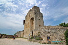 Le Poët-Laval, le donjon du château