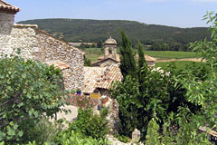 Roussas, le village