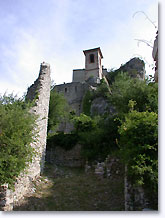 Sahune, chapelle au sommet de la colline