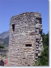Saint Auban sur l'Ouveze, ruined tower