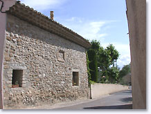 Saint Pantaléon les Vignes, rue