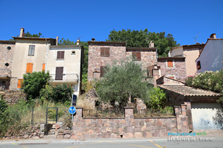 Les Adrets de l'Estrel, maisons