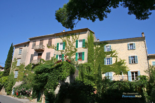 Sainte Anastasie sur Issole,maisons