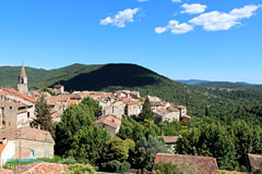 Bargemon, village au milieu de la forêt