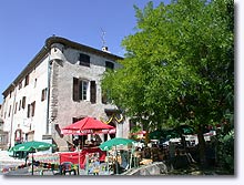 Le Bourguet - Place