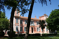 Le Cannet des Maures, city-hall Le Cannet des Maures, city-hall