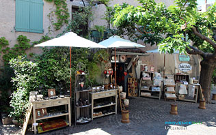 Le Castellet, boutique et brocante