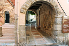 Cuers, porte du village médiéval