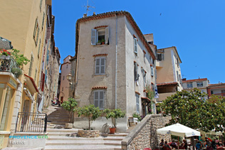 Fayence, maisons