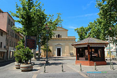 La Crau, église et office du tourisme La Crau, église et office du tourisme