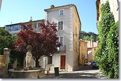 Méounes les Montrieux, fontaine