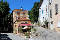 Montferrat, terrasse de restaurant