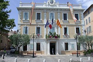 Ollioules, city hall
