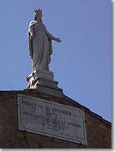 Pourrieres - Statue