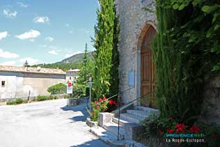 La Roque Esclapon, church door
