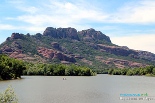Rocher de Roquebrune sur Argens - Photos HD de Roquebrune sur Argens et des Issambres