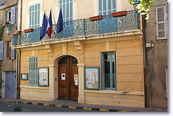 La Roquebrussanne, city hall