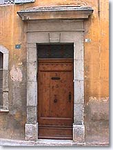 Rougiers, porte ancienne