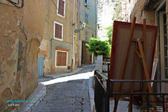 Seillans, rue et galerie