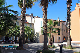 La Seyne sur Mer, placette et terrasse