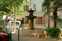 Sollies-Toucas, fontaine Sollies-Toucas, fontaine