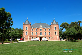 Sollies Pont, le château Forbin et 8 photos HD