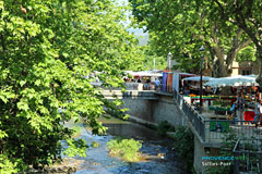 Sollies-Pont, Provencal market on the banks of the Gapeau Sollies-Pont, Provencal market on the banks of the Gapeau