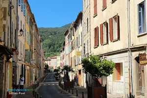 Sollies-Pont, rue