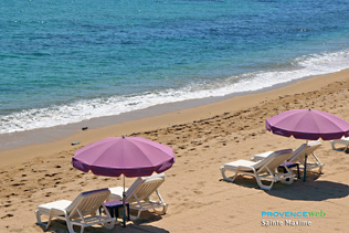 Sainte Maxime, umbrellas on the beach