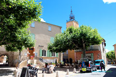 Tavernes, place et terrasses